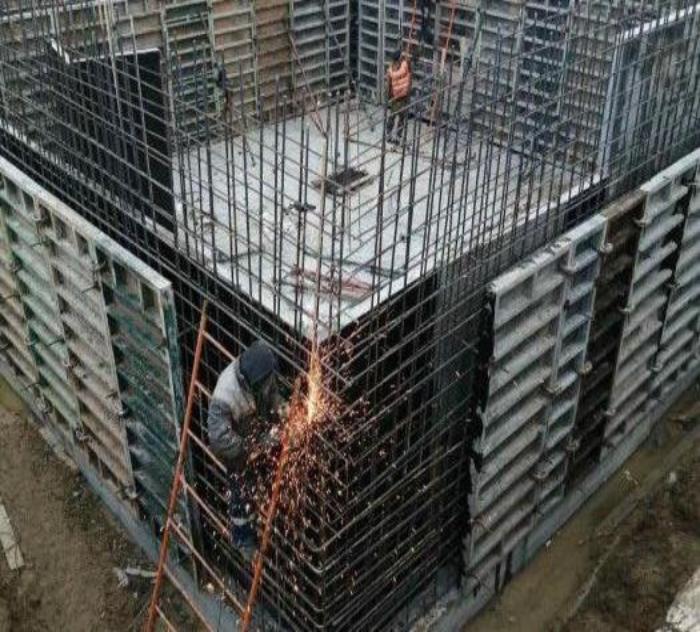 Строительство накопительных резервуаров с устройством повысительной насосной станции для с. Сторожевка Сторожевского МО Татищевского района Саратовской области  (2021 г.)